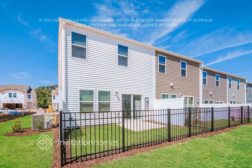 Building Photo - 936 Greenville Wy
