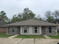 Building Photo - 14737 Central Woods Ave