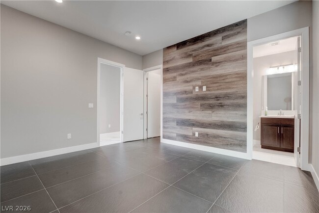 Building Photo - 86 Pristine Glen St