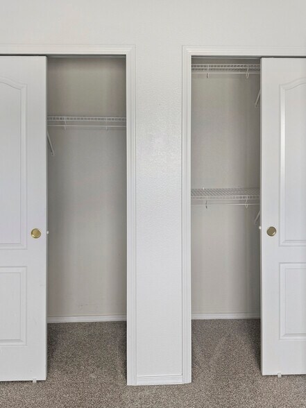 Building Photo - 2060 Pinyon Jay Dr