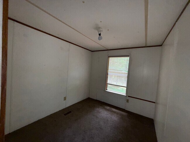 Building Photo - 125 Co Rd 371