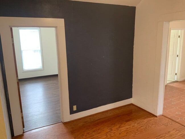Building Photo - 2 Bedroom House in Whiteaker