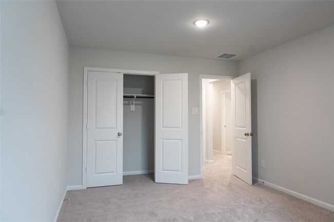 Building Photo - 64 Valiant Ridge Trail