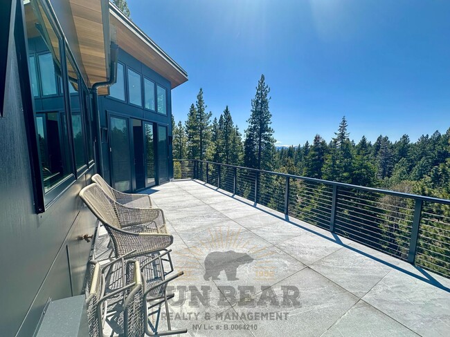 Building Photo - Luxury Mountain Retreat