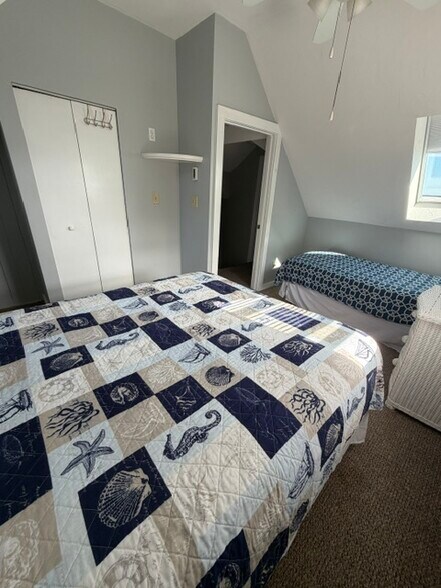Upstairs Bedroom 2 - 5 Old Orchard Ln