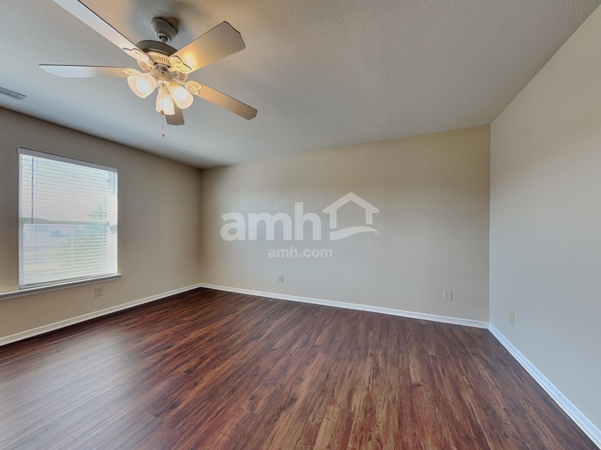 Building Photo - 205 Farm Springs Rd