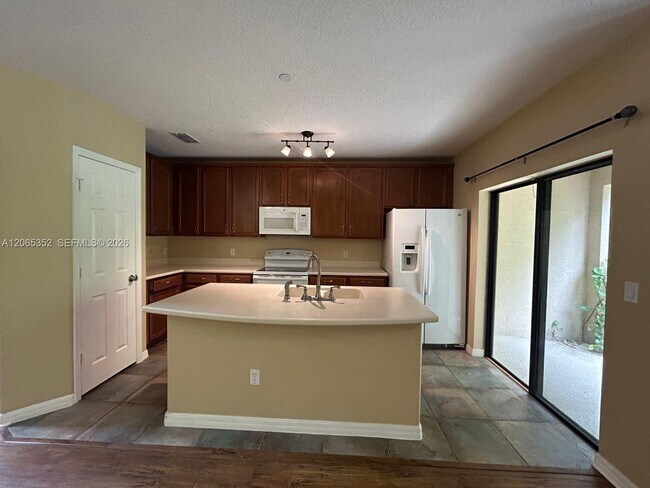 Building Photo - 6018 Tivoli Gardens Blvd