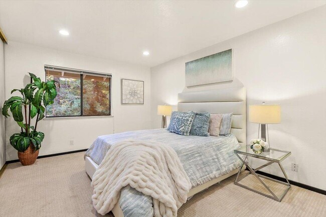 Building Photo - 20720 4th St