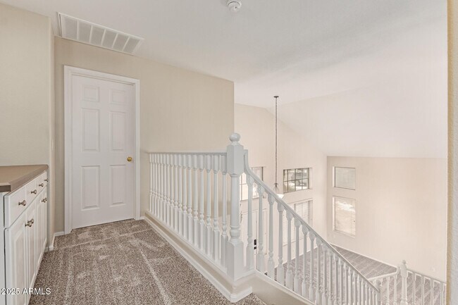 Building Photo - 2302 E Torrey Pines Pl