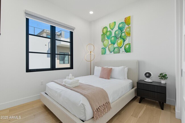 Building Photo - 1501 N Miller Rd