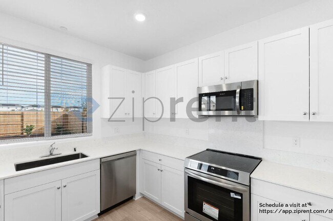 Building Photo - 10365 Bayson Wy