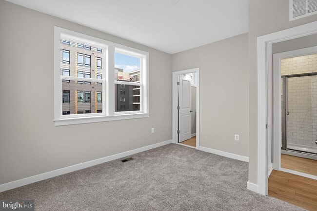 Building Photo - 3612 Farr Ave