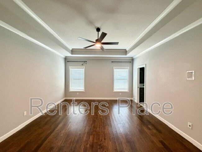 Building Photo - 803 E Delmar Pl