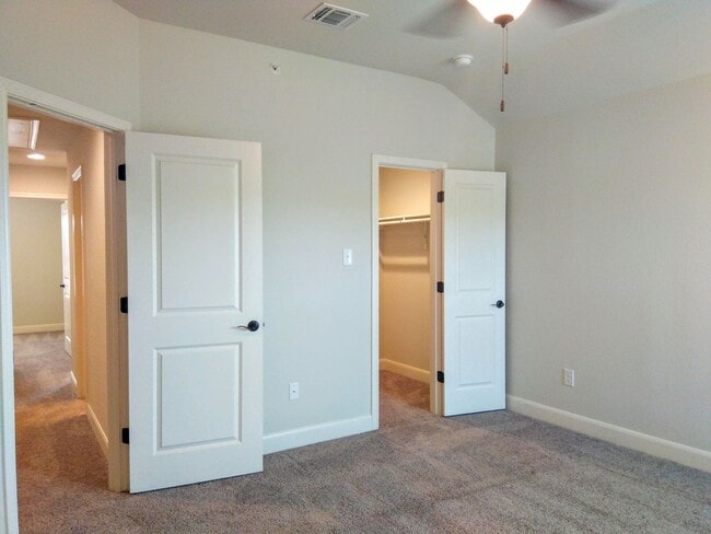 Building Photo - *COMING SOON* 3BR / 2.5BA Home | Fenced Backyard, Garage & Stainless Appliances!