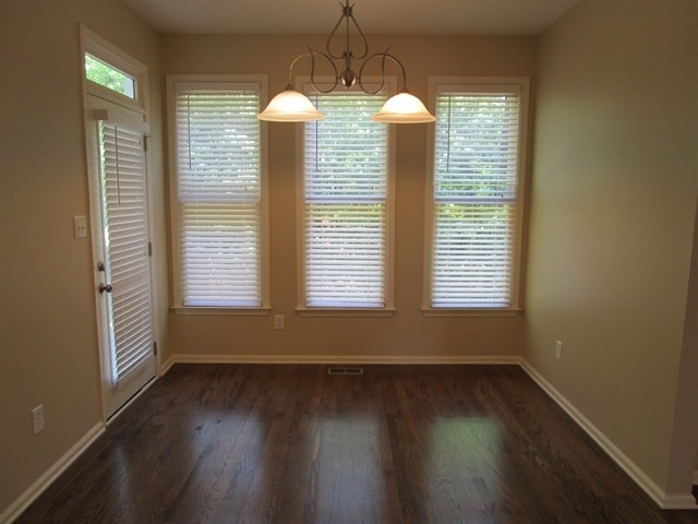 Building Photo - 623 Redwood Ln