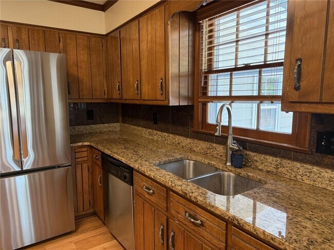 Building Photo - 361 Buck Ct