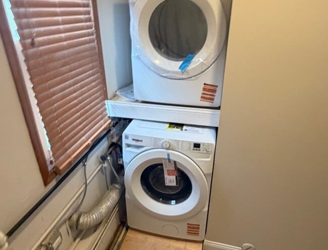 Building Photo - 910 Cleary Ave