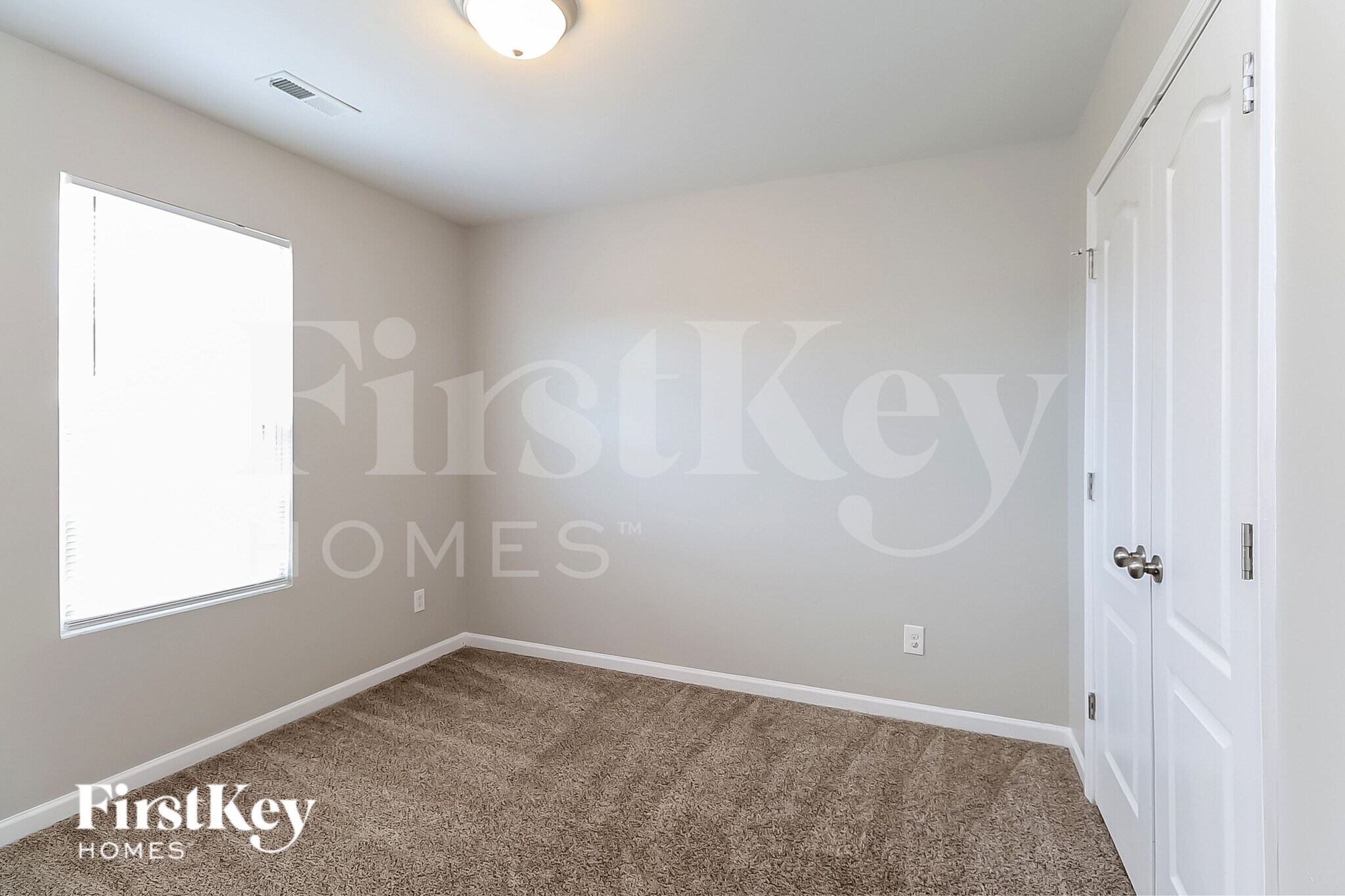 Building Photo - 528 Ellingsworth Ln