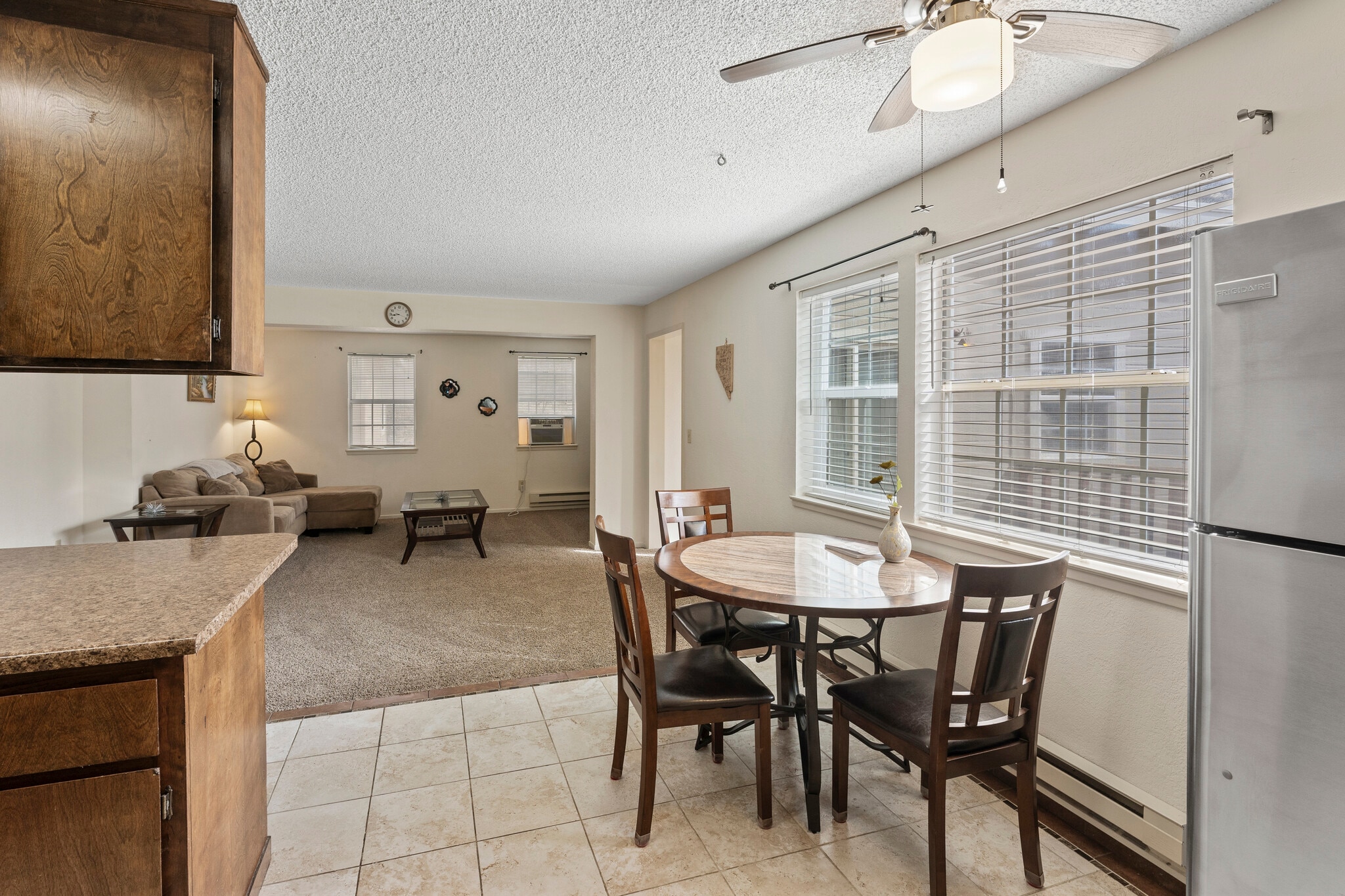 Building Photo - 2011 S Main St