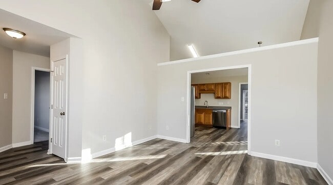 Building Photo - 1005 Tellis Dr