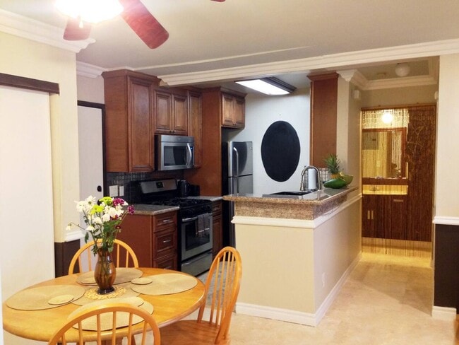 Interior Photo - 20/20 Villa Apts