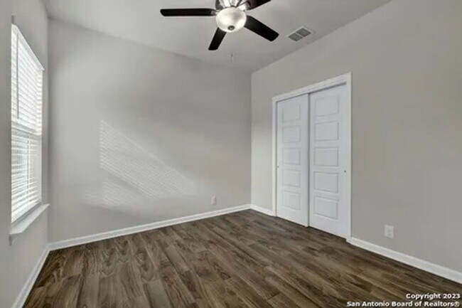 Building Photo - Charming 3BR House in Spring Branch