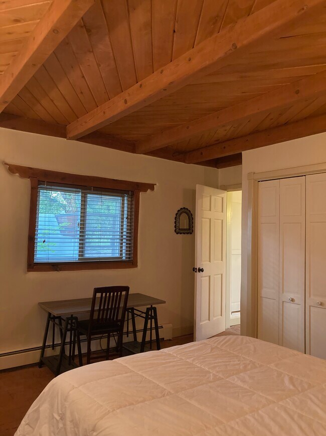 Building Photo - 5991 Corrales Rd