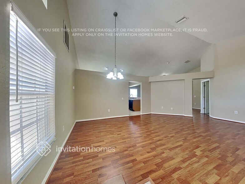 Building Photo - 12513 Lake Vista Dr