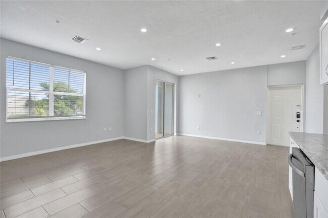 Building Photo - 2137 Shoma Dr