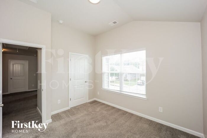 Building Photo - 12 Cliffbriar Terrace