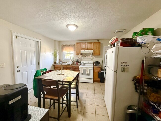 Building Photo - 12 South St