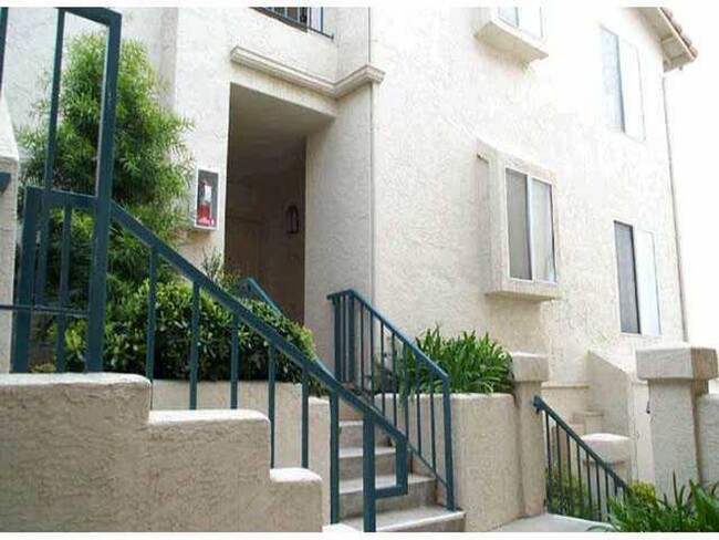 Building Photo - La Costa Carlsbad 2 Bed 2 Bath Condo in Sp...