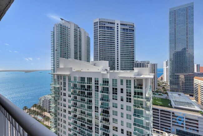 Building Photo - 1200 Brickell Bay Dr