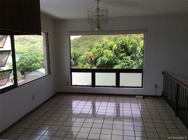 Building Photo - 1580 Ala Hahanui St