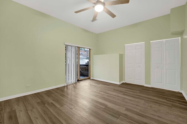 Building Photo - 1329 N Oakley Blvd