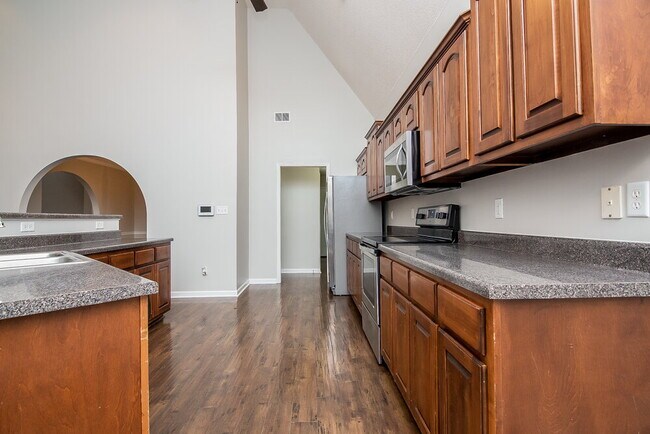 Building Photo - 5481 Evening Mist Dr