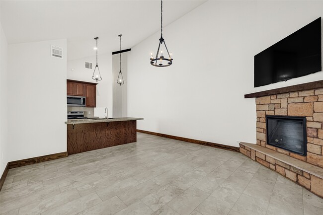 Building Photo - 29527 Turnbury Village Dr