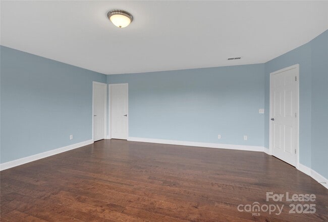 Building Photo - 2805 Julian Glen Cir