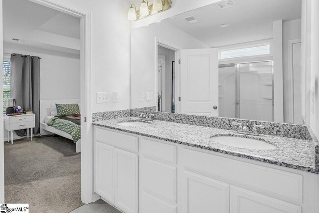 Building Photo - 329 Hartland Pl