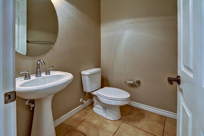 Building Photo - 7541 Prancing Pony Ct