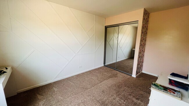 Room #2 - 826 Coral Ave