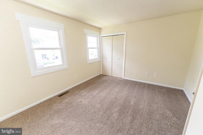 Building Photo - 746 Hemlock St