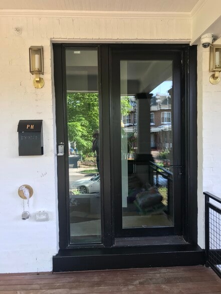 entrance to penthouse - 1349 Randolph St NW