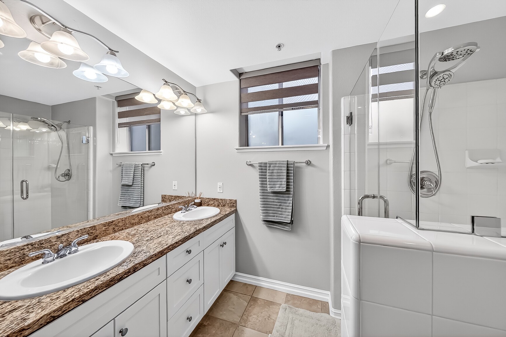 Building Photo - 629 Traction Ave