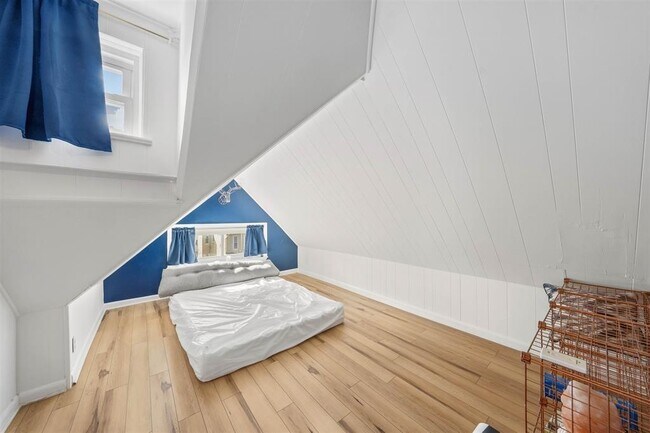 Building Photo - 124 73rd St