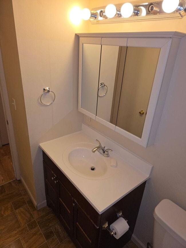 Building Photo - 3704 Sapphire Dr