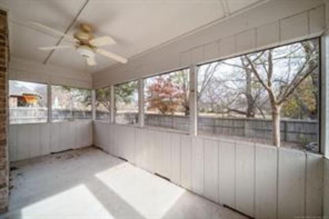 Building Photo - 3 Bed | 2 Full Bath | Vintage at Verdigris | Available end of January!