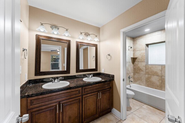 Building Photo - 3611 Wyoming St