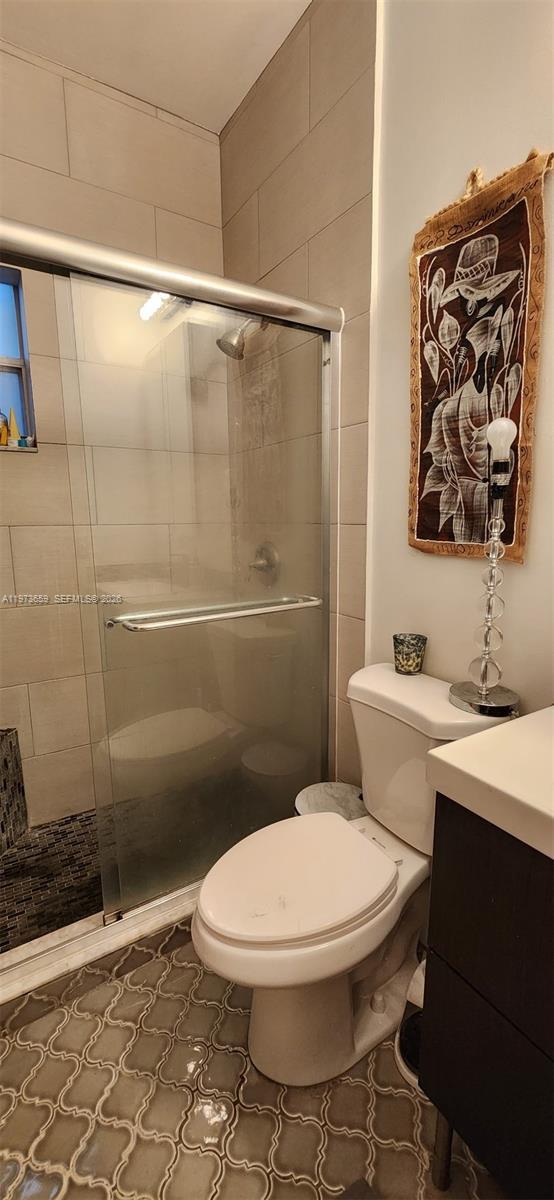 Building Photo - 2850 Coconut Ave