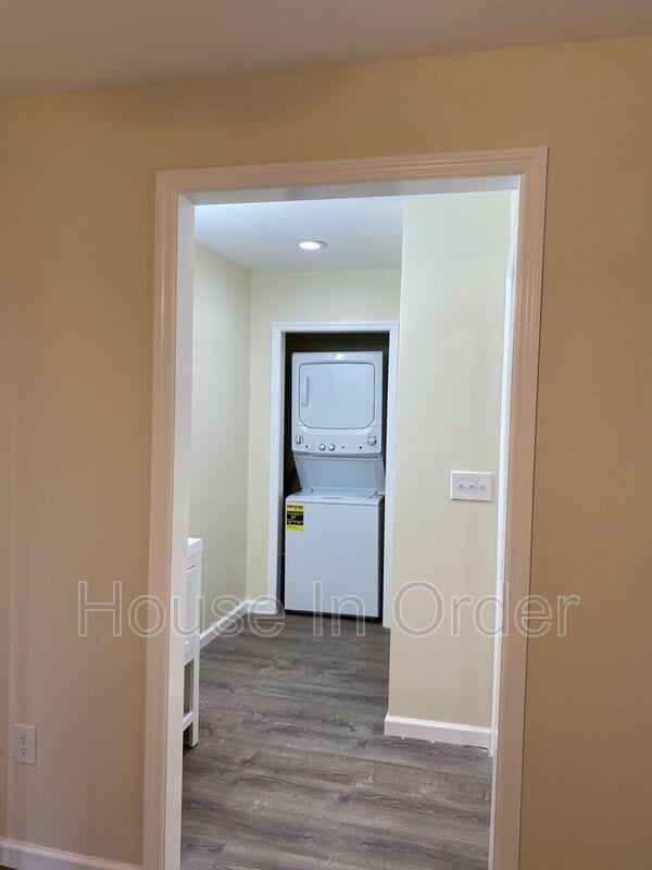 Building Photo - 790 N Grove St